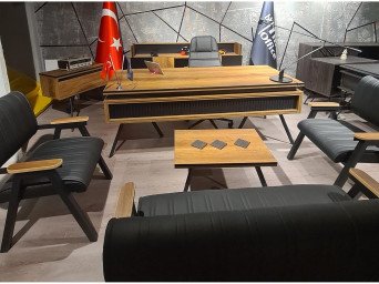 Çizgi Masa Takımı